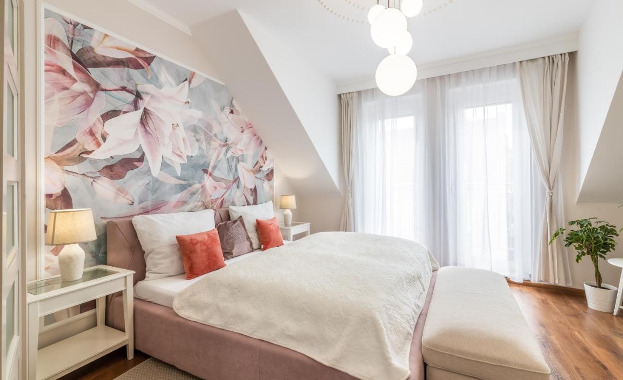 Monarchia Apartman Pearl Mosonmagyaróvár Exteriör bild