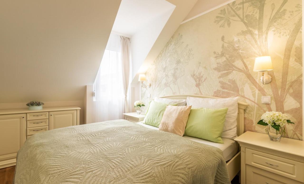 Monarchia Apartman Pearl Mosonmagyaróvár Exteriör bild