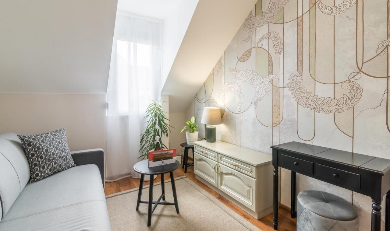 Monarchia Apartman Pearl Mosonmagyaróvár Exteriör bild
