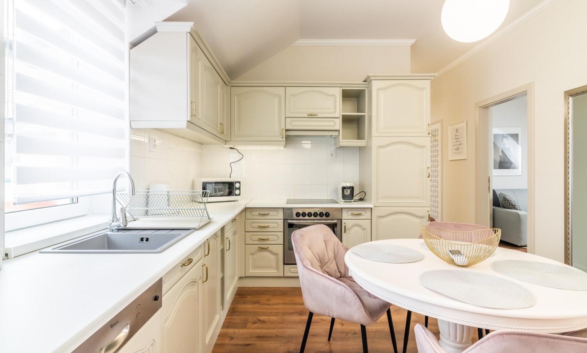 Monarchia Apartman Pearl Mosonmagyaróvár Exteriör bild